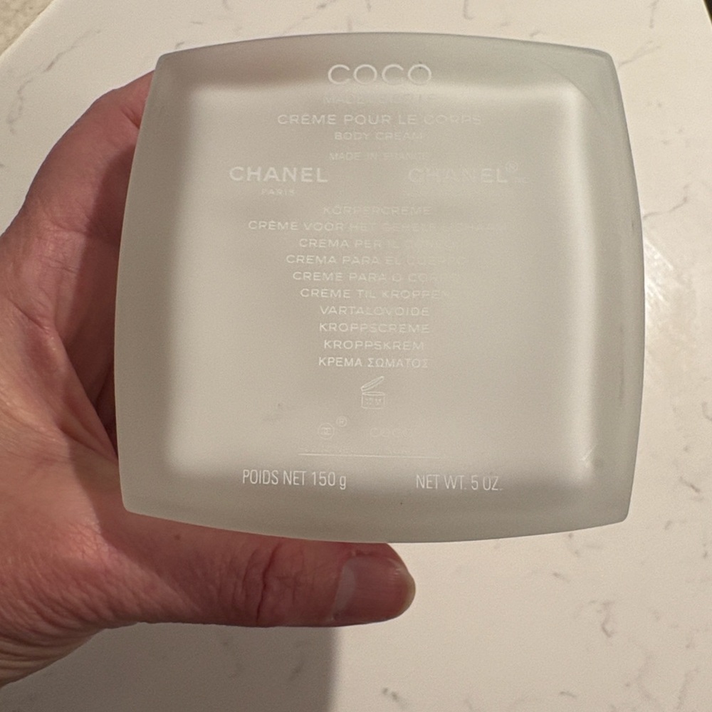 COCO MADEMOISELLE
Silky Body Cream - Picture 2 of 5